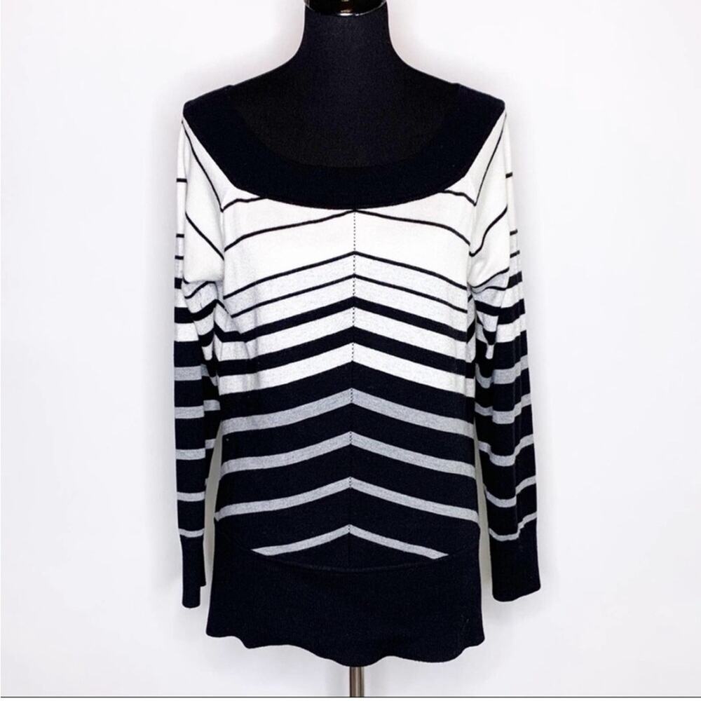 WHBM black white silver chevron diagonal stripe sweater size Extra Small XS